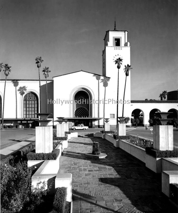 Los Angeles Union Station 1951.jpg